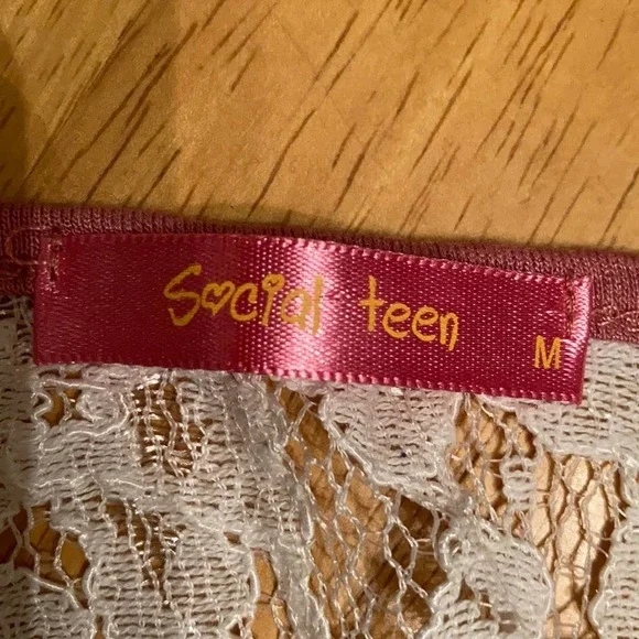 Social Teen Floral Tank Top - Picture 4 of 7